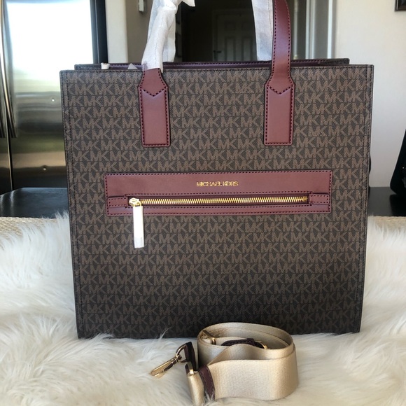 Michael Kors Kenley Merlot Signature Large Nirth South Tote - Picture 1 of 7